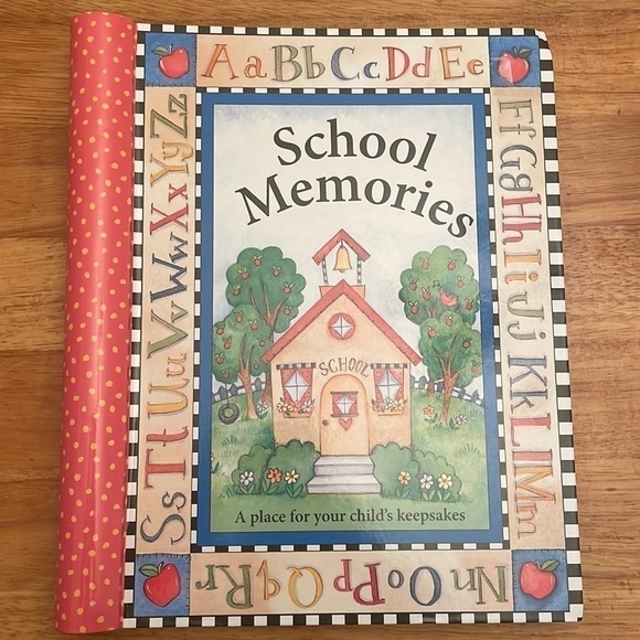 NEW School Memories Book Binder folder pre-k to 12th grade - Picture 2 of 6